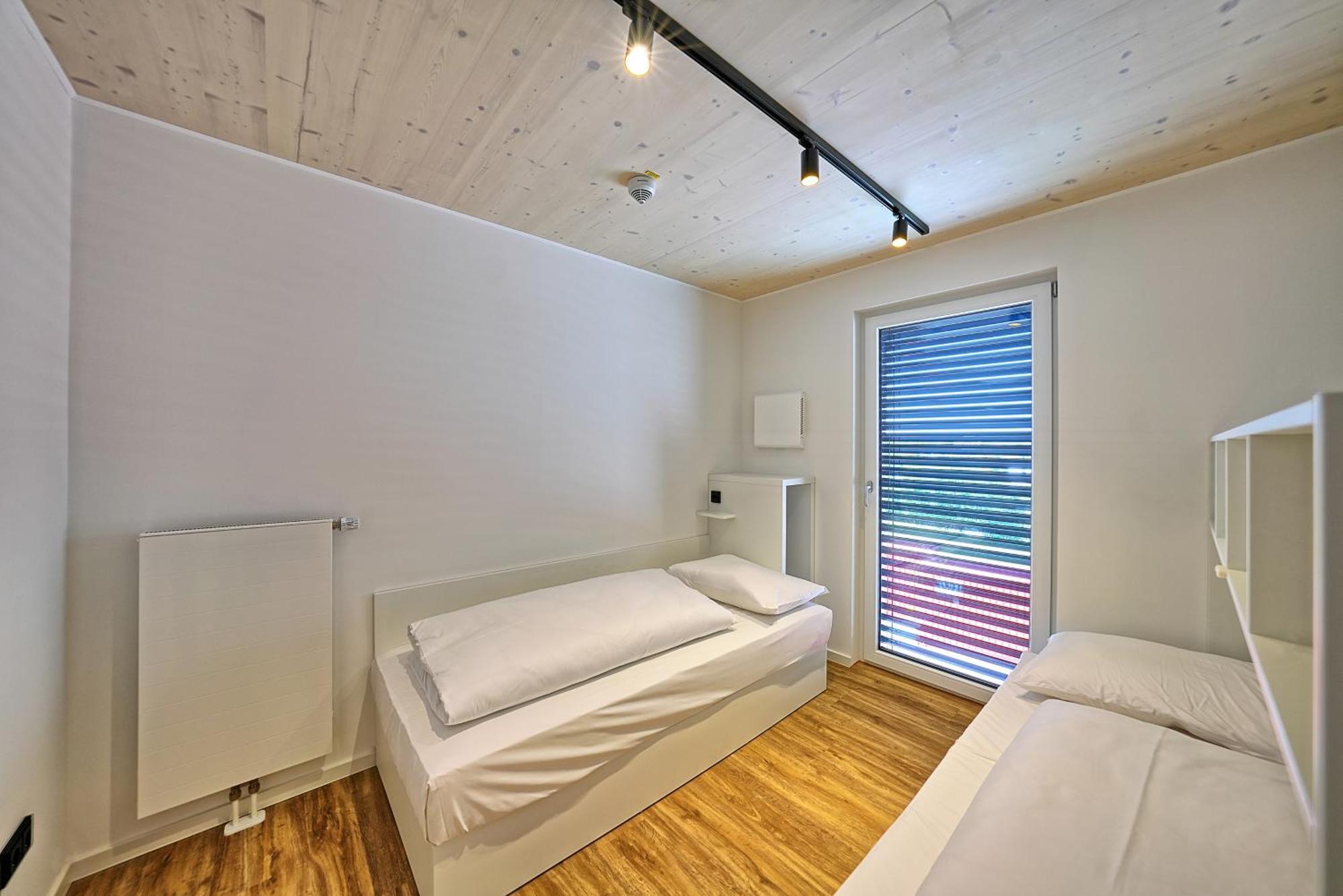 Timber One Boardinghouse Dorfen Aparthotel ภายนอก รูปภาพ