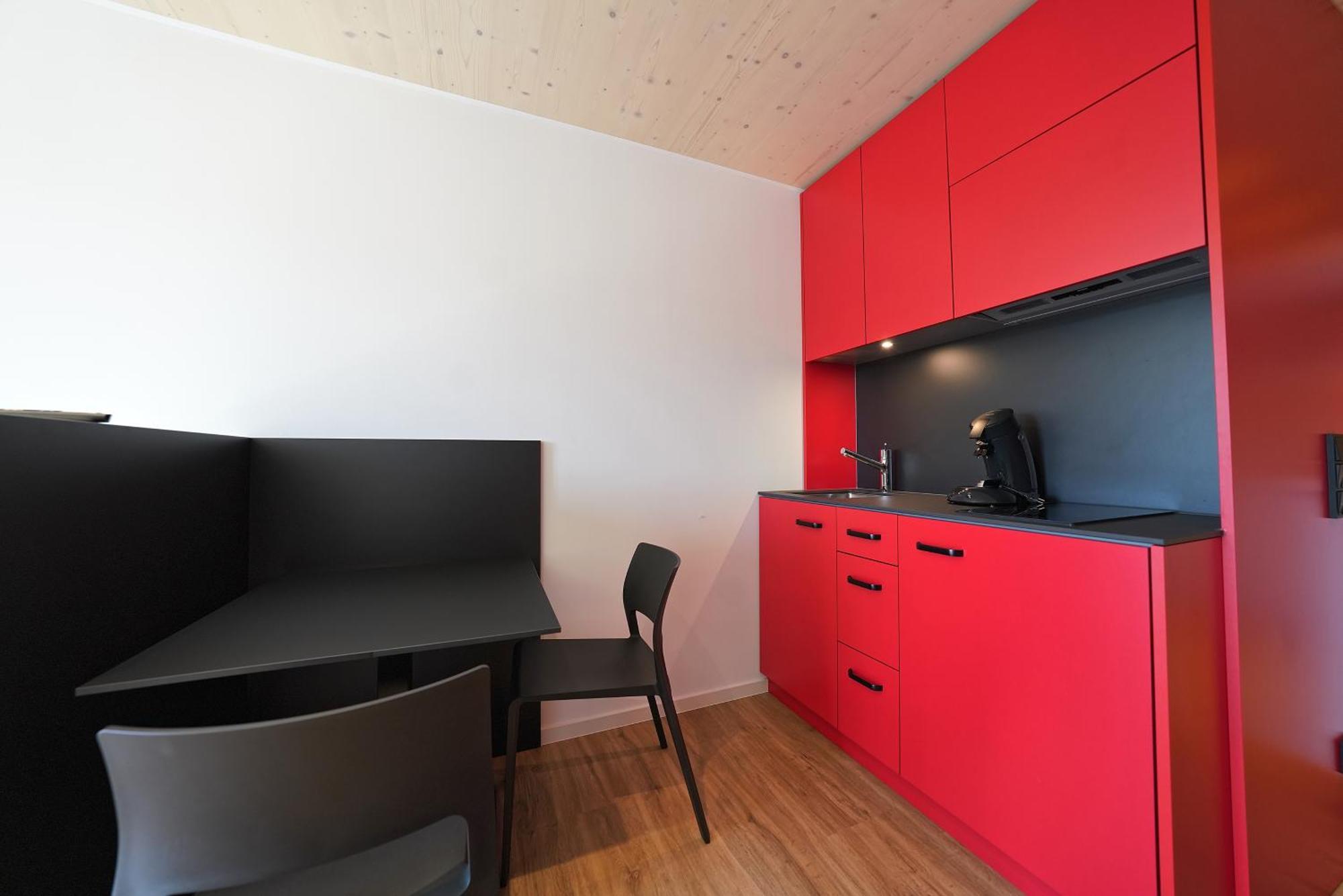 Timber One Boardinghouse Dorfen Aparthotel ภายนอก รูปภาพ
