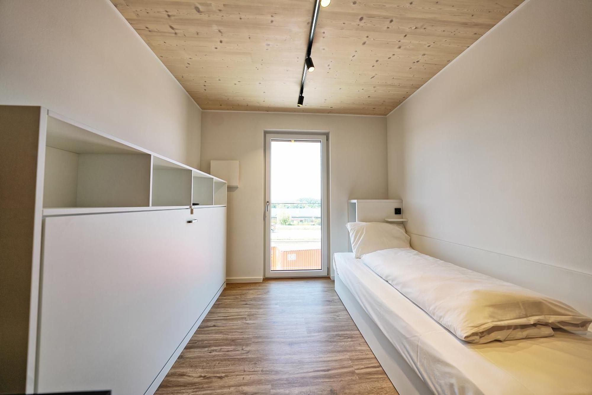 Timber One Boardinghouse Dorfen Aparthotel ภายนอก รูปภาพ