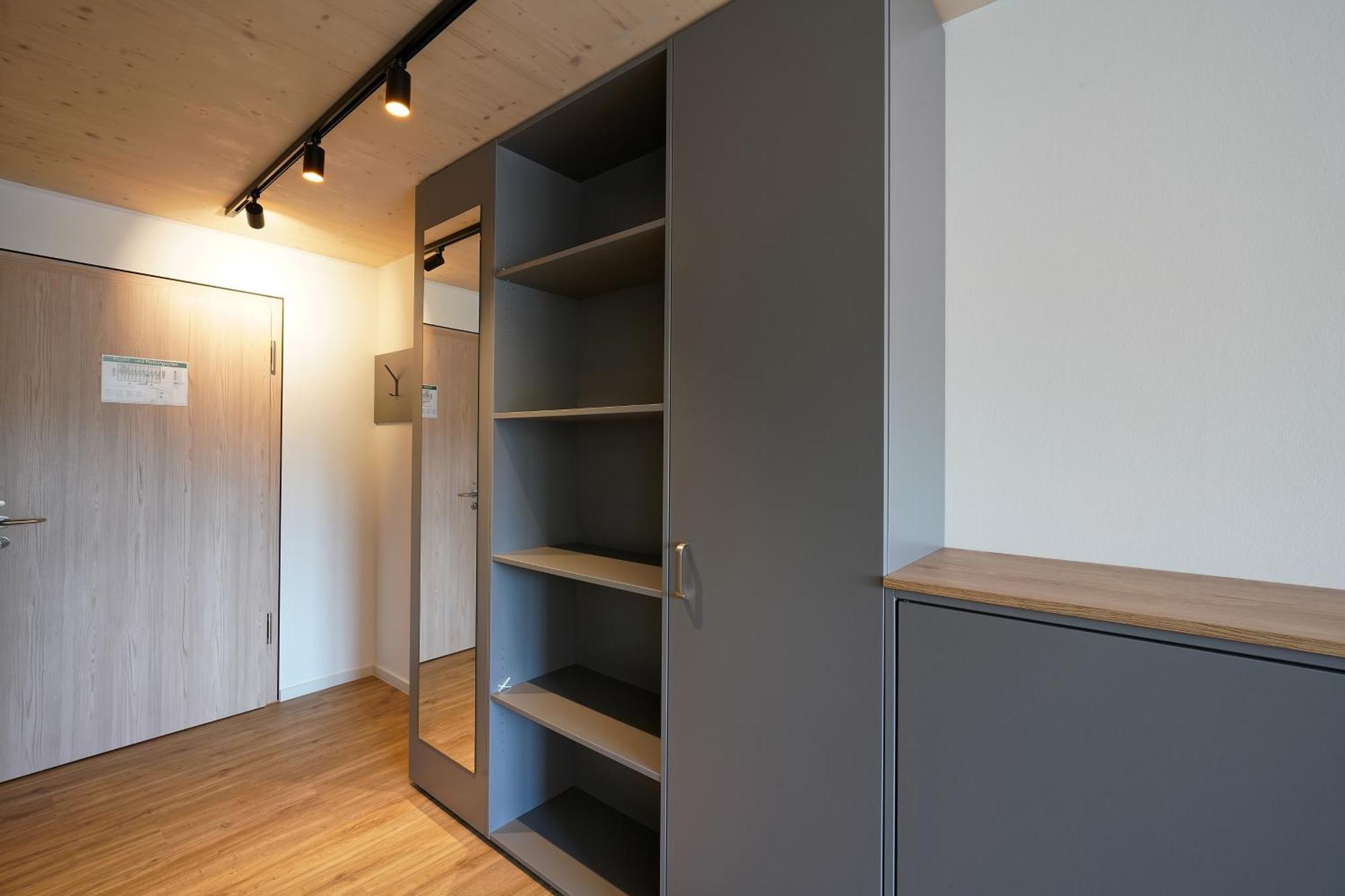 Timber One Boardinghouse Dorfen Aparthotel ภายนอก รูปภาพ